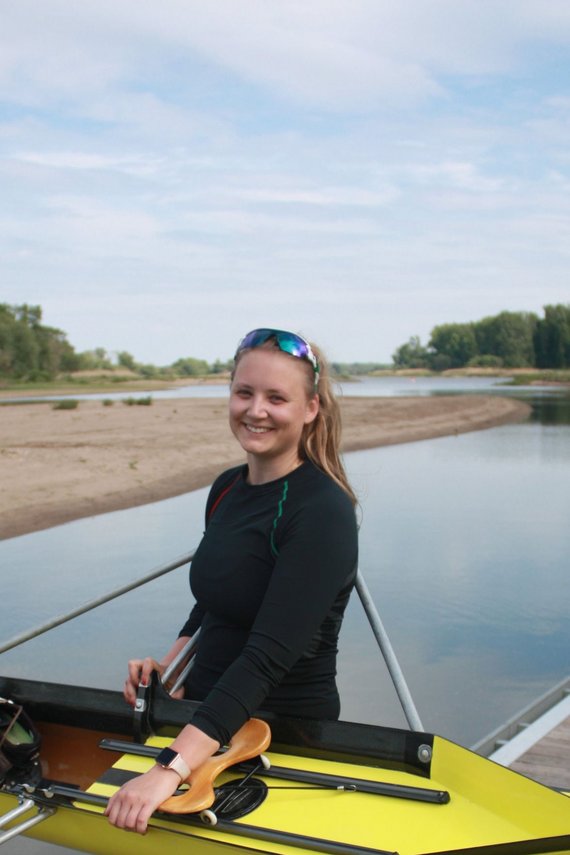 SWM Mitarbeiterin mit Boot