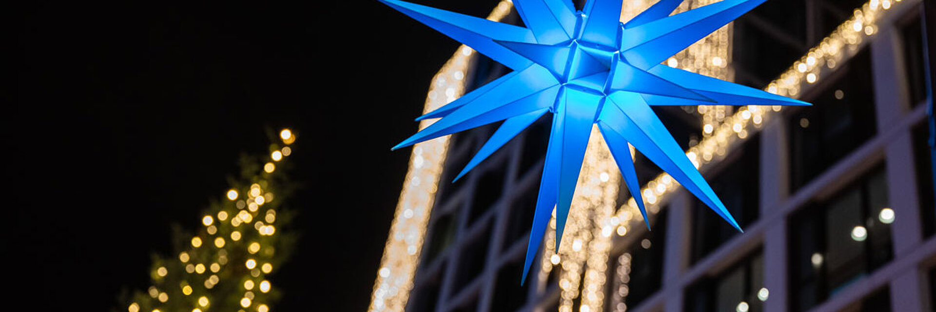 Weihnachtsbeleuchtung am Blauen Bock